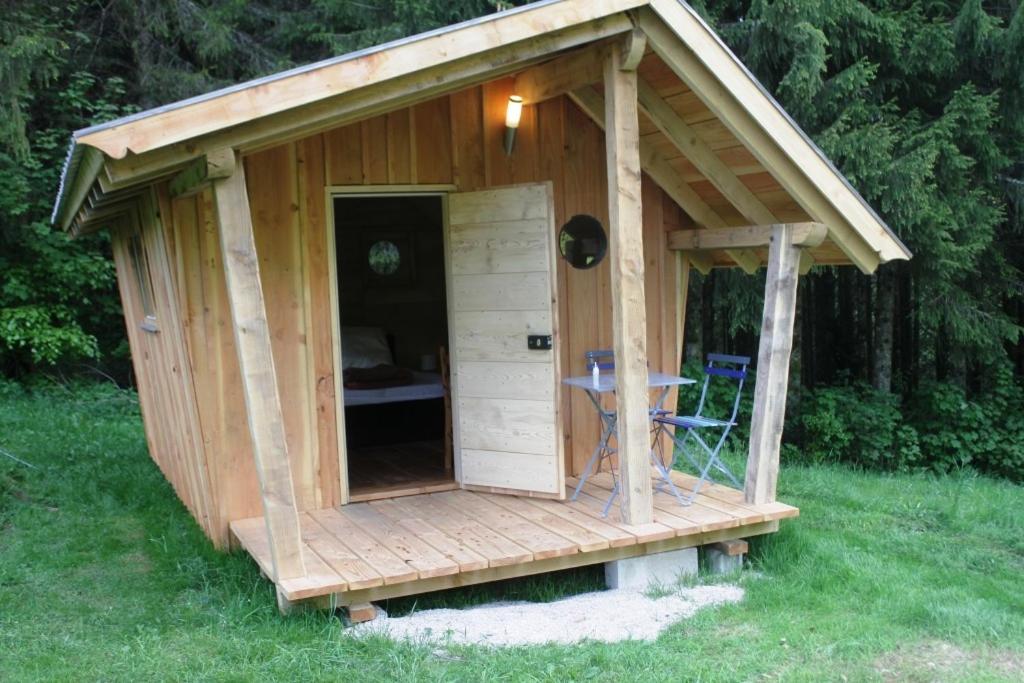 Camping-Chalets La Faviere Lac des Rouges Truites Exterior foto