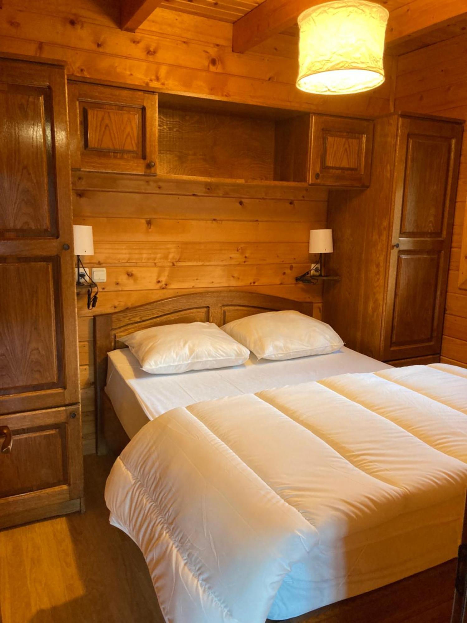 Camping-Chalets La Faviere Lac des Rouges Truites Exterior foto