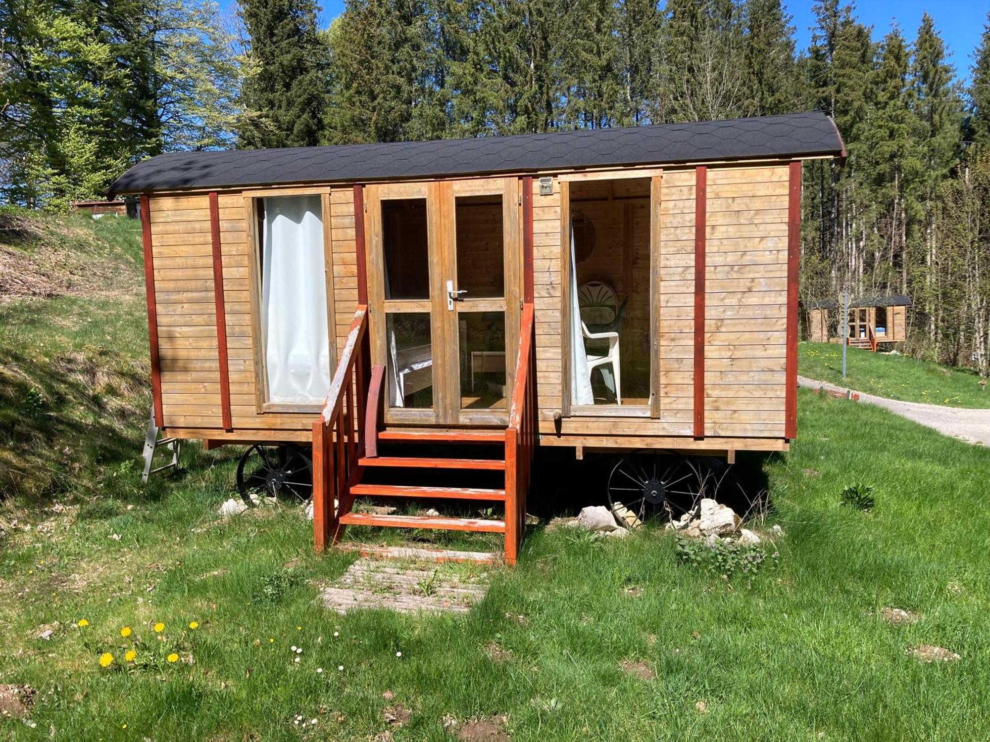 Camping-Chalets La Faviere Lac des Rouges Truites Exterior foto